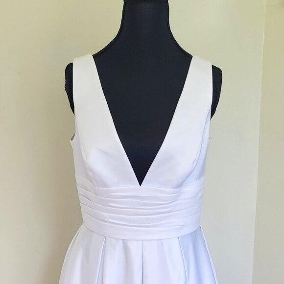 DB Tea-Length A-Line Dress Size 8/9- Elegant White Sleeveless Dress W/Pockets - Picture 2 of 8